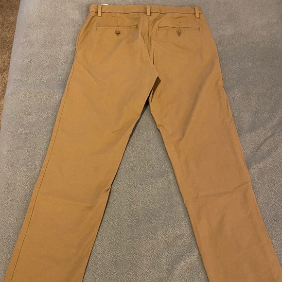 Vineyard Vines Men’s Performance Pants - Tan (30x30) - Picture 4 of 5